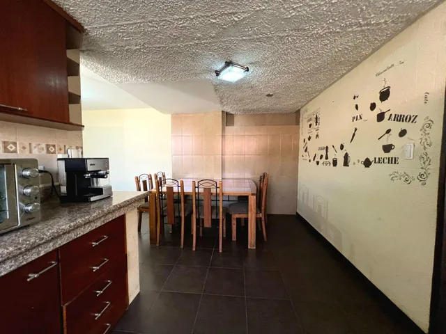 Casa de 7 Dorm. en Venta –las Pencas, Cuenca, Azuay — imagen 3