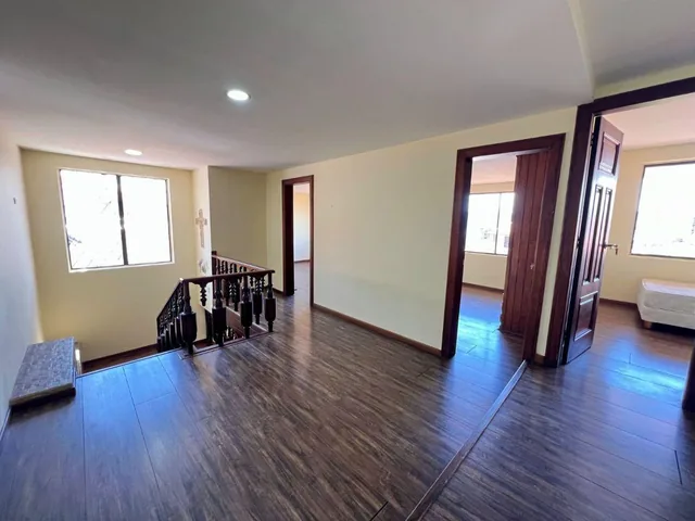Casa de 7 Dorm. en Venta –las Pencas, Cuenca, Azuay — imagen 2