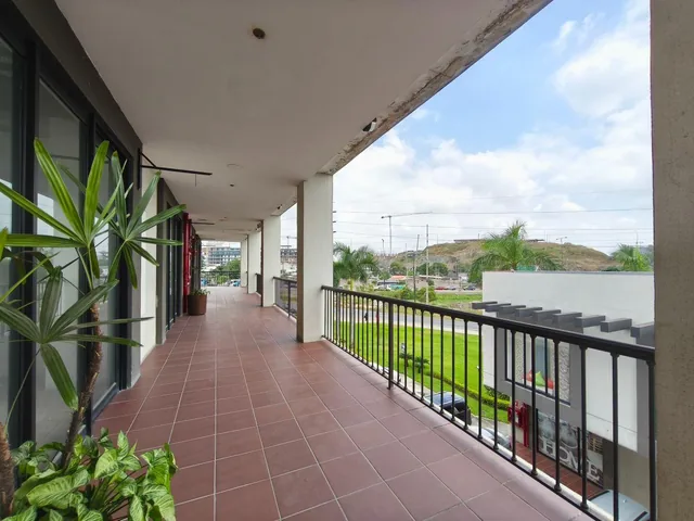 Local de 48 m² en Venta en Samborondón Centro Comercial Plaza Proyecto, Guayas — imagen 2