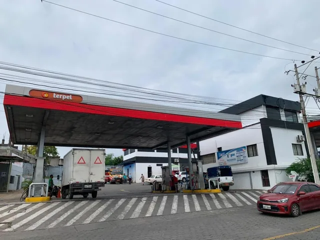 Oportunidad de Inversión Gasolinera en Venta en Pedernales, Manabí — imagen 5