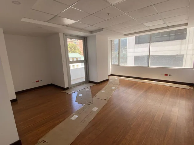 Venta Edificio de Oficinas y Penthouse, 8.804 m², a Estrenar, La Carolina — imagen 2