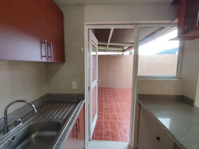 Vendo Casa en Conjunto, Sector El Tingo en El Valle de Chillos $73.000 — imagen 5