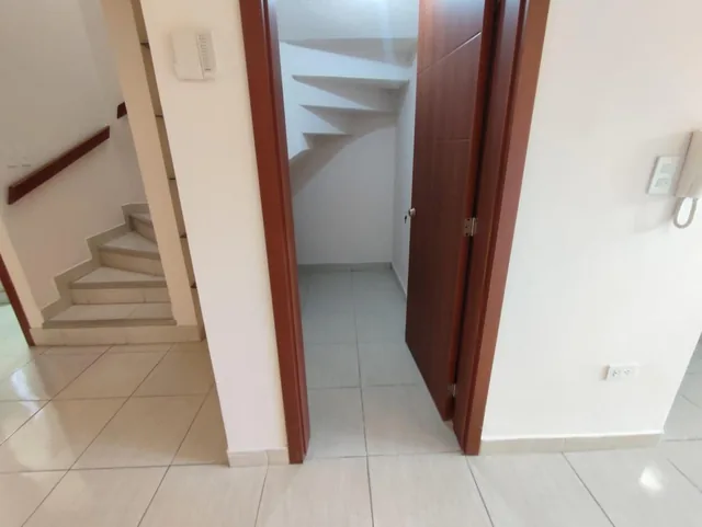 Vendo Casa en Conjunto, Sector El Tingo en El Valle de Chillos $73.000 — imagen 2