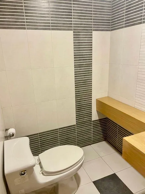 Oficina de Venta o Renta en Centro de Negocios Cumbayá en Av Oswaldo Guayasamin — imagen 5