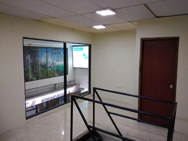 Venta Local Comercial Pb de 79 m² Av 9 de Octubre, Guayas — imagen 4