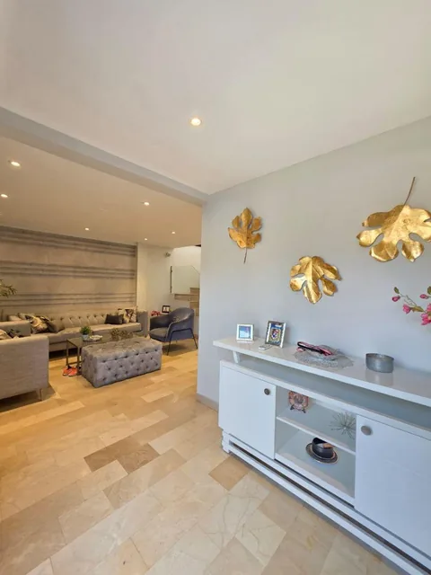 Ciudad Celeste - Residencia Remodelada en Venta - Samborondon, Guayas — imagen 5