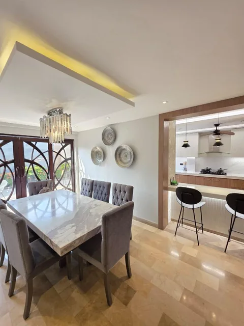 Ciudad Celeste - Residencia Remodelada en Venta - Samborondon, Guayas — imagen 2