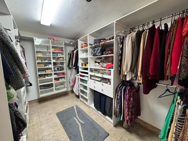 En Venta Casa de 329 m² con 3 Dorm. en Cumbayá — imagen 2