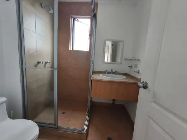 Casa de 133 m². 3 Dorm. en Venta en Ponceano. Excelente Estado. Conjunto Privado. Guardia 24/7 — imagen 2