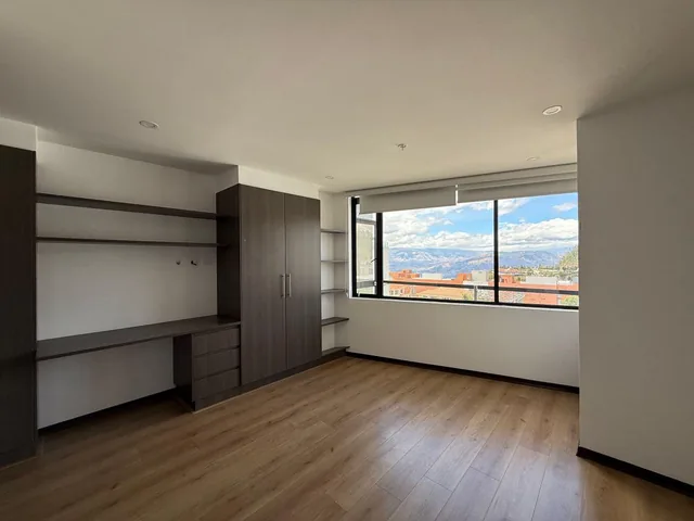 Departamento de 190 m² con 4 Dorm. en Venta en Lomas de Monteserrín — imagen 4