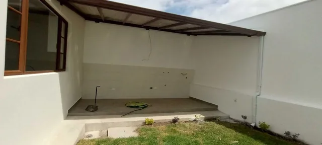 Casa en Venta, La Armenia II - Valle de Los Chillos — imagen 3