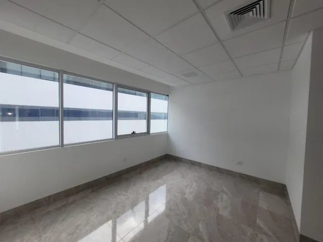 Se Vende Oficina Edificio Platinium I, Ciudad Milenium (Monij), Guayas — imagen 2
