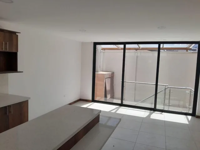 Casa de Venta por Estrenar con 280 m², 4 Dorm. en Conjunto Privado - Cumbaya — imagen 5