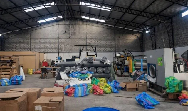 En Venta Terreno 85.000 m² - con Bodegas 1.000 m² - Autopista Guayaquil - Salinas Km 43, Guayas — imagen 4