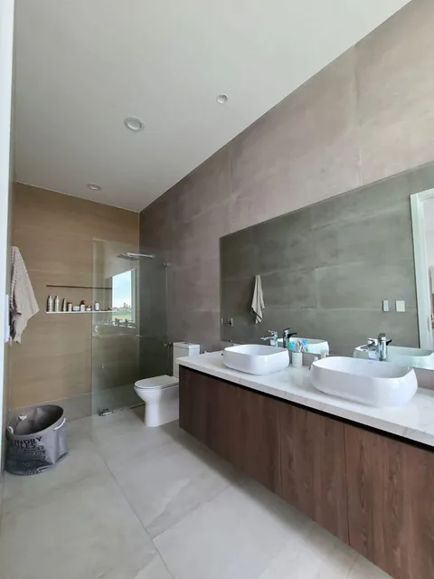 Venta Via Samborondon. Urbanizacion Aires de Batan, Casa Al Lago.4 Habitaciones. $850.000, Guayas — imagen 3
