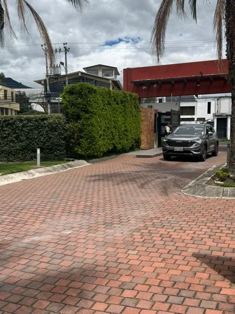 Venta Hermosa Casa Cumbaya La Primavera 2 — imagen 4