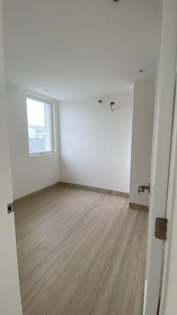 Exclusivo Townhouse en Renta o Venta en Urbanización Aires de Batan, Guayas — imagen 3