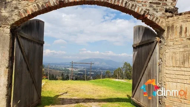 Terreno en Venta con Cerramiento Yaruquí 9.500 m² con Vista — imagen 2