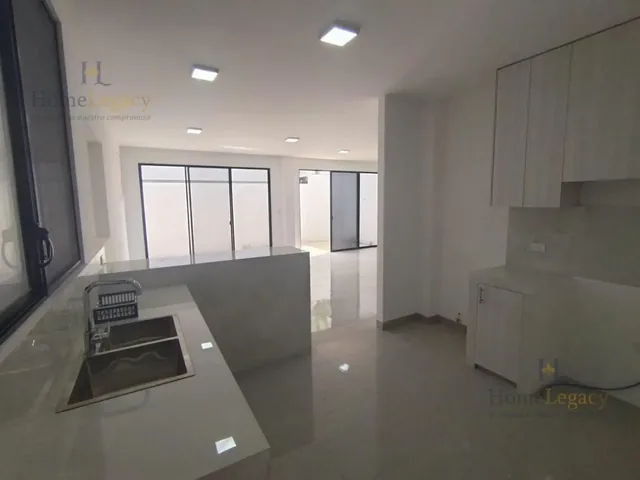 Venta de Casa por Estrenar en Mallorca Village Vía a Salitre, Daule Ae, Guayas — imagen 3