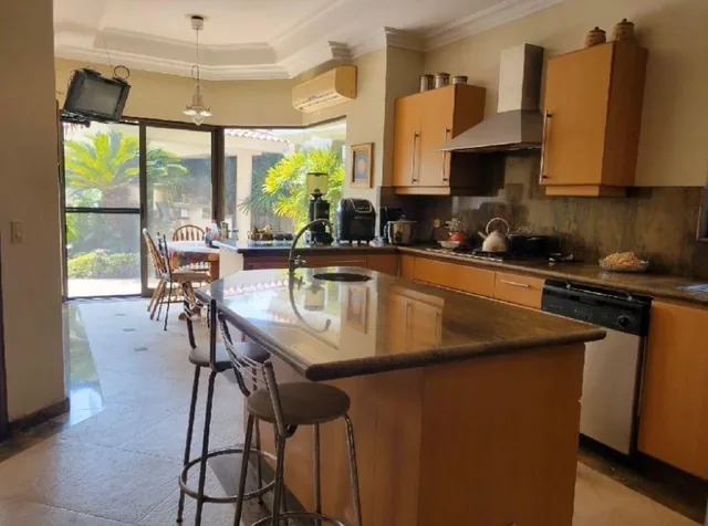 Venta. Vía Samborondon. Preciosa Casa Al Lago. 4 Hab. $560.000 Neg. Guayas — imagen 5