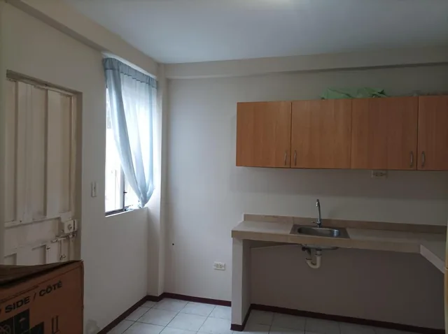 Vendo en La Urbanización La Joya, Etapa Rubi Casa 2 Plantas, 3 Dorm., Valor Muy Conveniente, Guayas — imagen 3