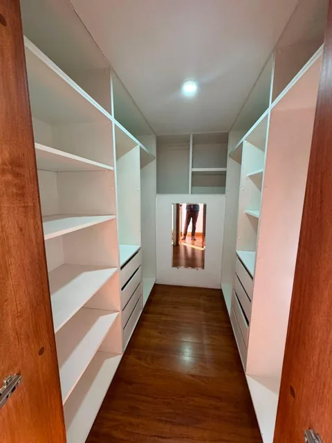 Venta Hermosa Casa Miravalle Vista Grande — imagen 2