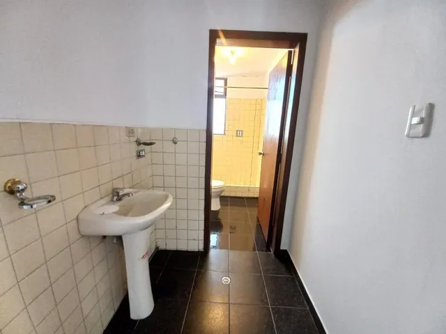 Venta Departamento 3 Habitaciones en La Kennedy - La Luz - Quito. Provincia de Pichincha — imagen 2