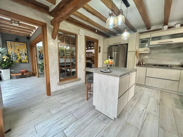 Mcl Venta Casa - 3 Dorm. - Estudio - Sala de Estar - Tumbaco — imagen 2
