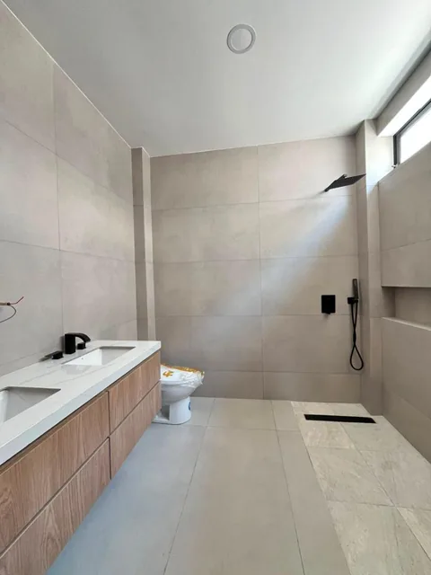 En Venta Casa de Estreno en Ciudad Celeste de 4 Dorm., Guayas — imagen 4