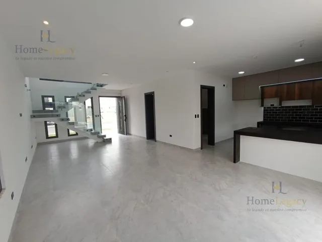 Venta de Casa por Estrenar con Piscina en Isla Celeste, Samborondón Ae, Guayas — imagen 3