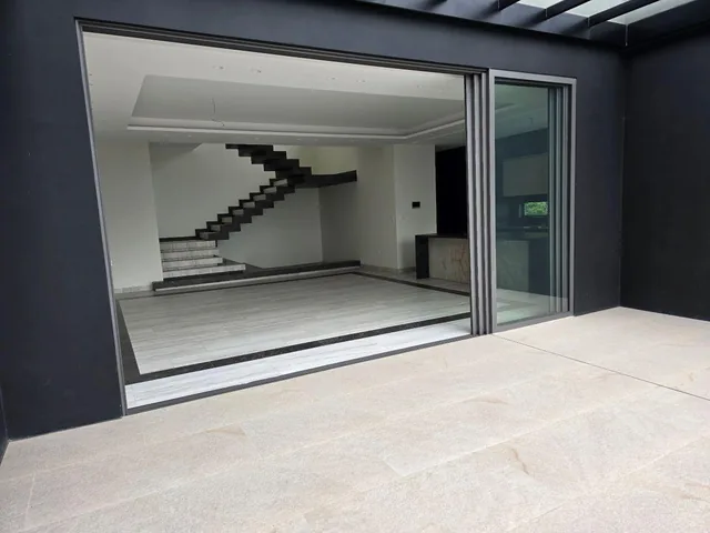 Vendo Exclusivo Pent - House Duplex de Lujo Dentro de La Mejor Urbanizacion de Cumbaya — imagen 2