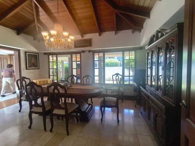 Venta Casa Cumbayá Urbanización, 5 Dorm. y Una Mini Suite Independiente $420.000 — imagen 4