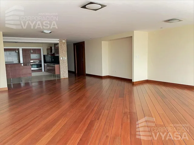 Quito Tenis, Bonito Departamento en Venta de 197 m² de 3 Dorm. — imagen 4