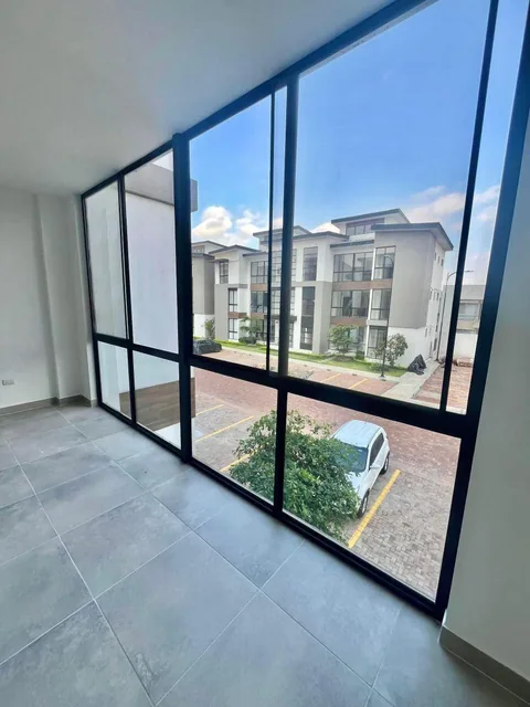 Samborondón Km 2.5 Urbanización Riverside Departamento en Venta, Guayas — imagen 4