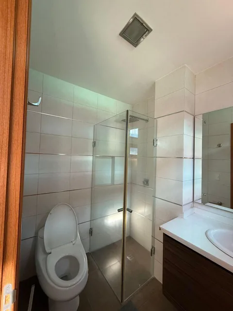 Vendo Excelente Departamento Cumbaya — imagen 2
