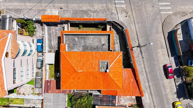 Casa Rentera de Tres Departamentos a Dos Cuadras de La U. Catolica, Azuay — imagen 5