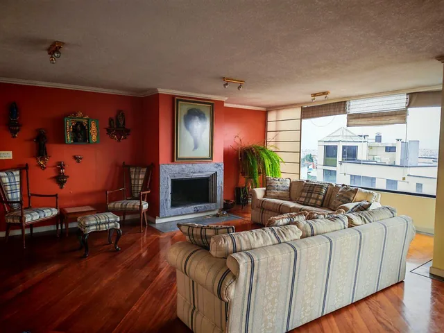 Excelente Dpto. Vendo de Oportunidad $150.000 Quito Tenis 1era Etapa Bosque — imagen 2
