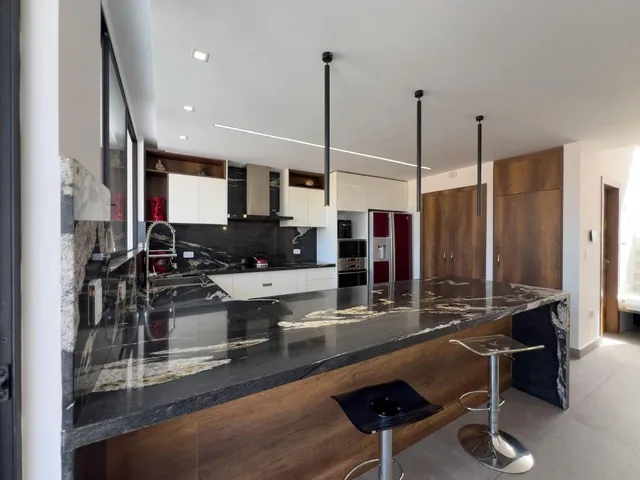 Luxury Penthouse With 189 m² Panoramic Terrace – San Juan, Cumbayá — imagen 2