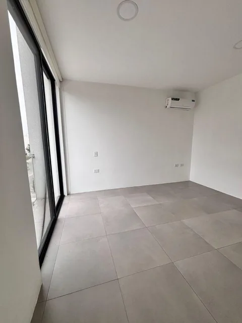 Casa de Venta La Costa Urbanización, Samborondon, Guayas — imagen 2