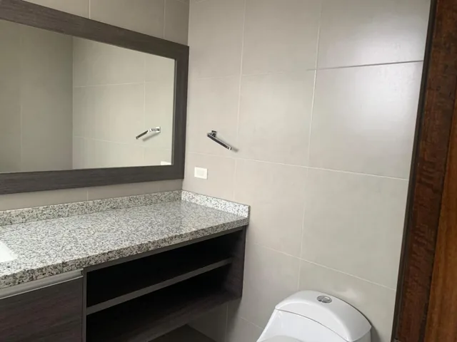 Vendo Departamento en Cumbaya 107,m² Balcón 7 m² 2 Dorm. $190.000 — imagen 5