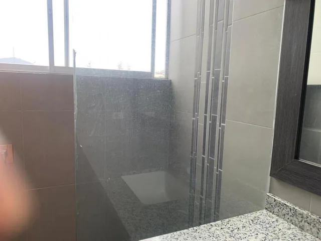 Vendo Departamento en Cumbaya 107,m² Balcón 7 m² 2 Dorm. $190.000 — imagen 4