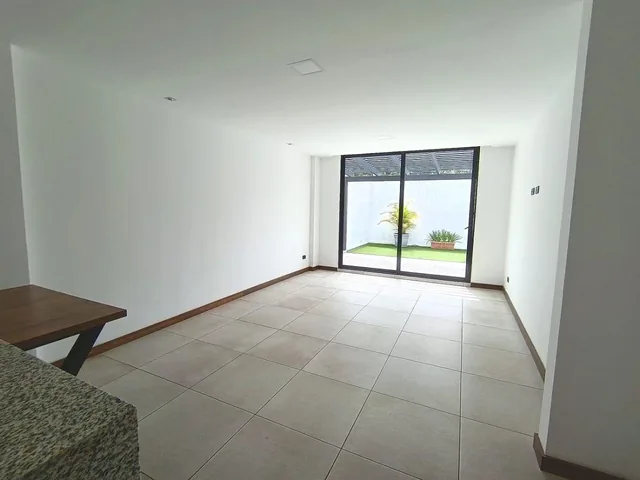 Venta Departamento con Terraza por Estrenar, con 2 Dorm. en San Juan de Cumbayá — imagen 5