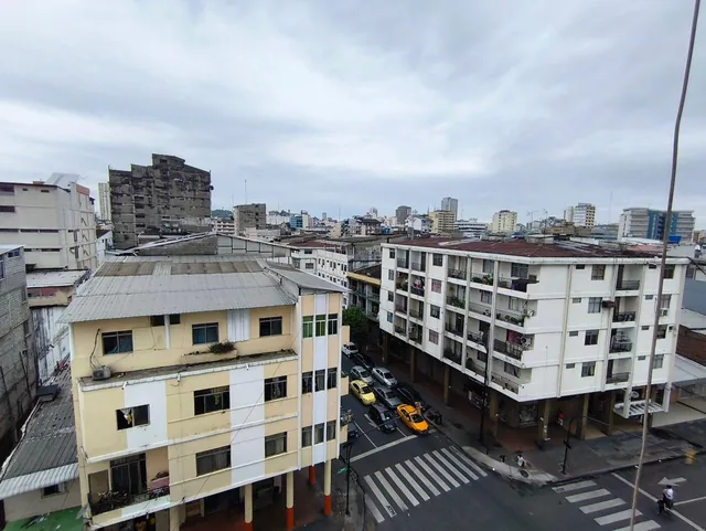 Venta de Departamento Esquinero 5to Piso - A. Maidana, Guayas — imagen 5