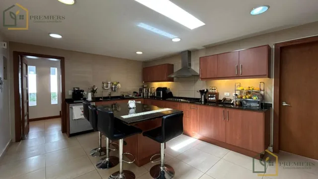 Casa de Venta en Cumbaya — imagen 4