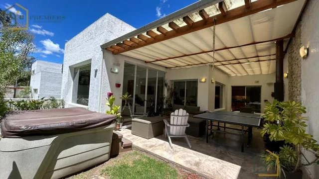 Casa de Venta en Cumbaya — imagen 2