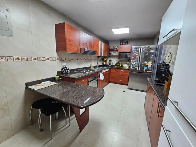 Venta Casa Ponceano Alto 220 m, 2 Garajes, Calle Mariano Paredes — imagen 2
