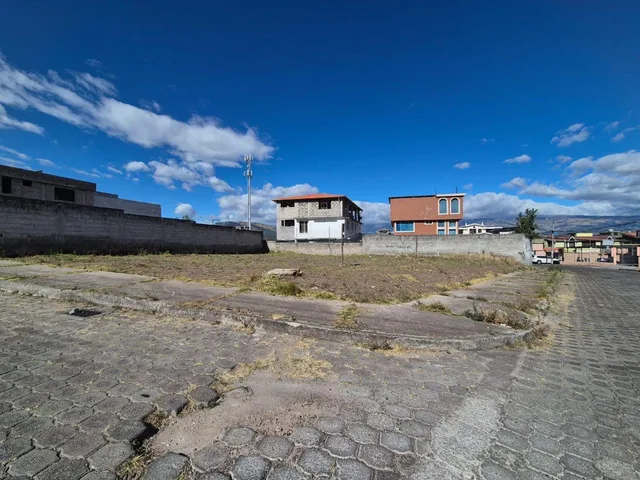 Terreno Esquinero en Venta Sector Conocoto — imagen 3