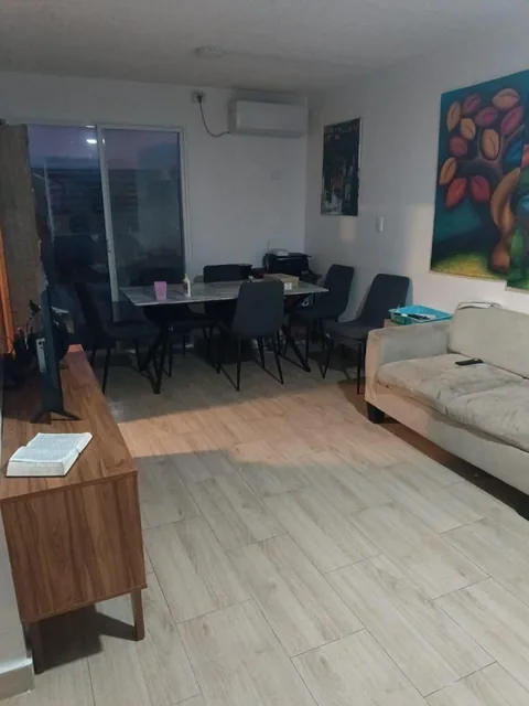Venta Casa de 2 Plantas en Villas del Rey Etapa Pincipe Guillermo Jp, Guayas — imagen 4