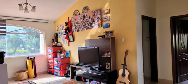 Hermosa y Amplia Casa en Venta Dentro de Urb. Residencial — imagen 2