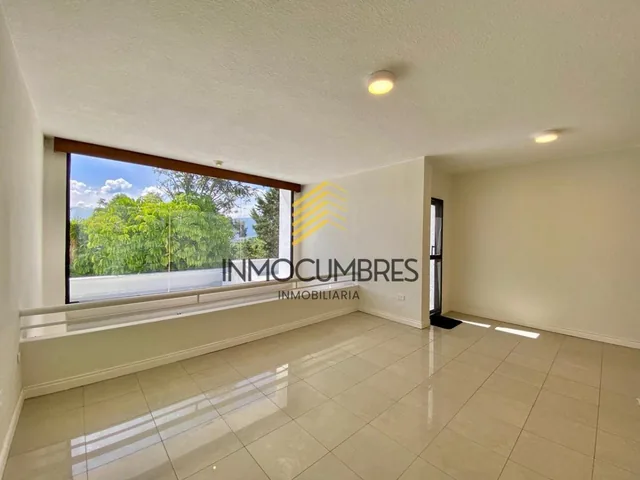 Amplia Casa de Venta Sector Exclusivo de Cumbaya — imagen 4